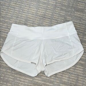 Women's White lulu Shorts 2.5 inch